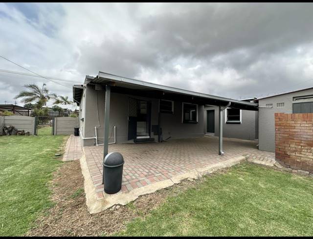 3 BEDROOM HOUSE FOR SALE IN SOUTH HILLS